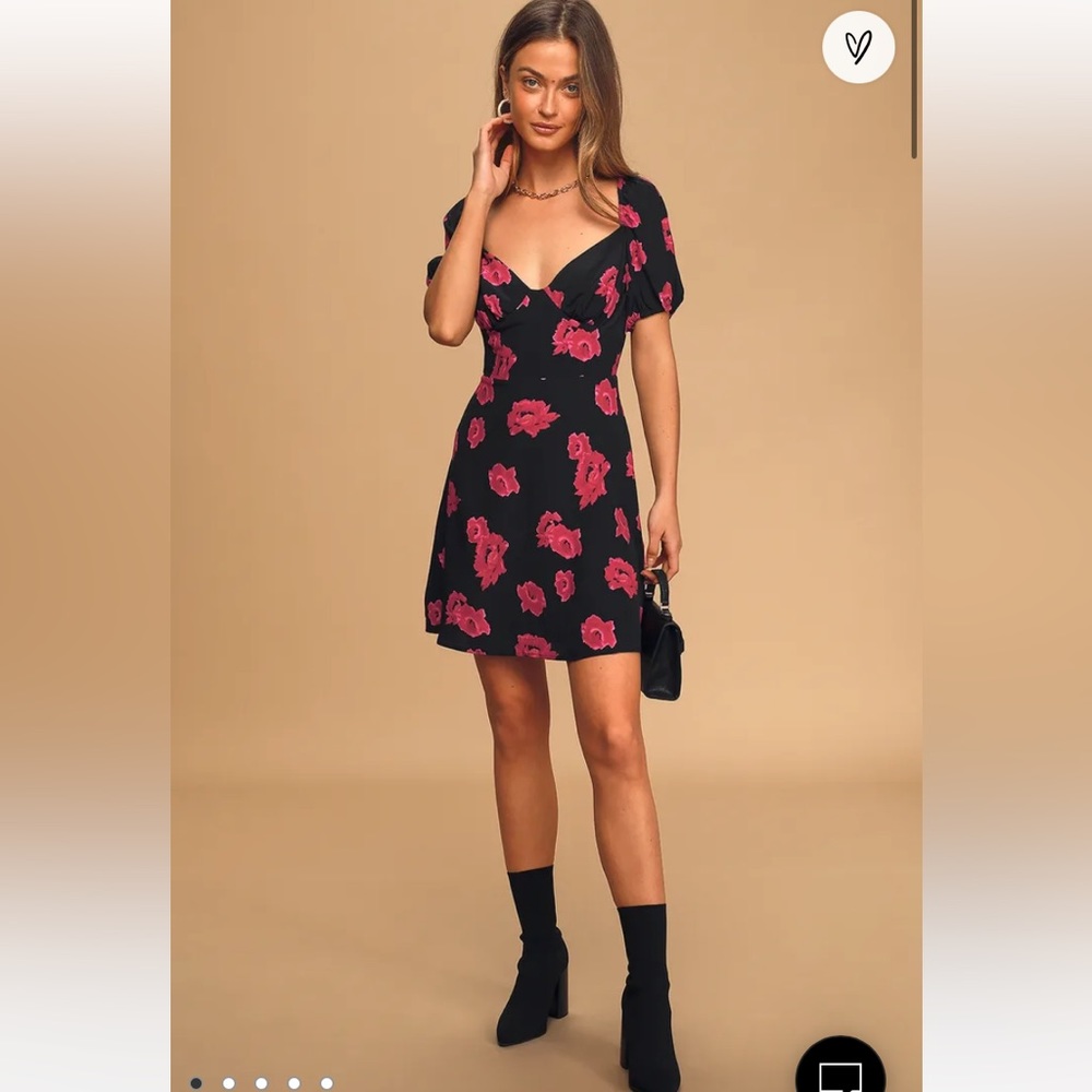 Imogen Black Floral Print Puff Sleeve Mini size medium NWT